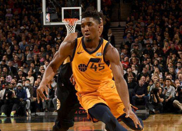 中场球员不 中场球员不