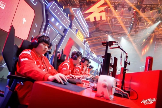 的表现也充 的表现也充