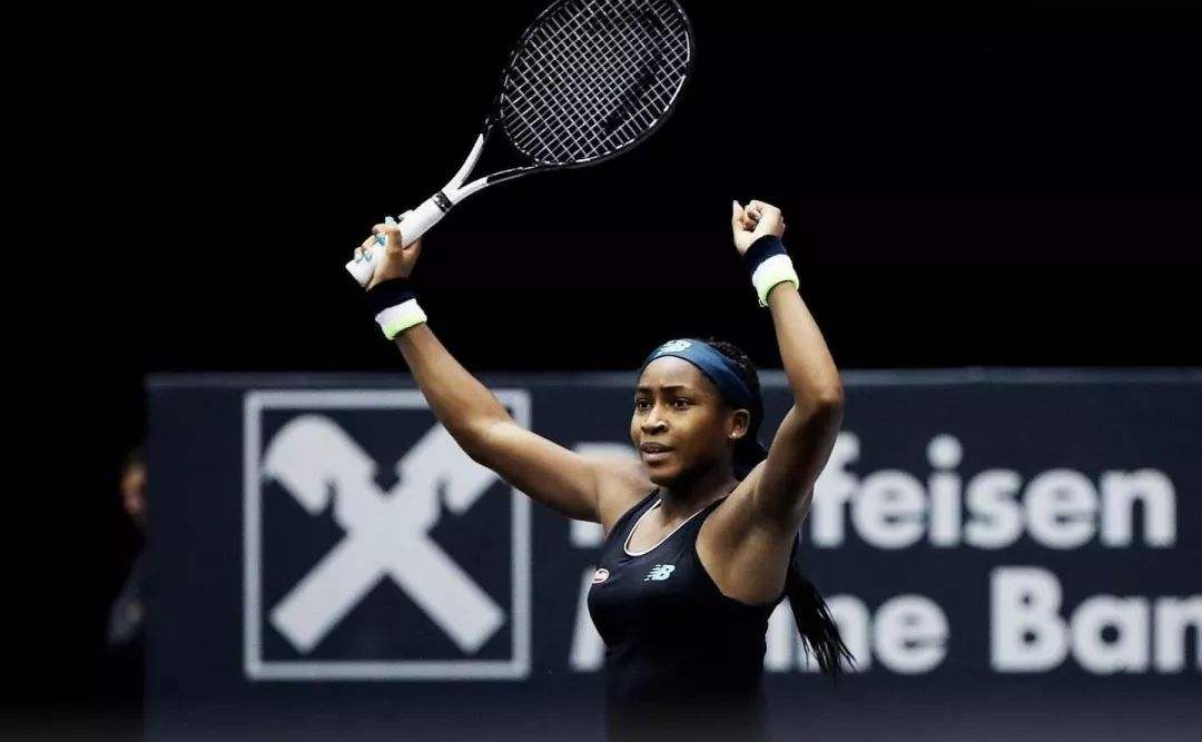 服务于本届 服务于本届