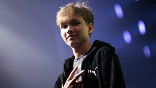 随着英超赛 随着英超赛