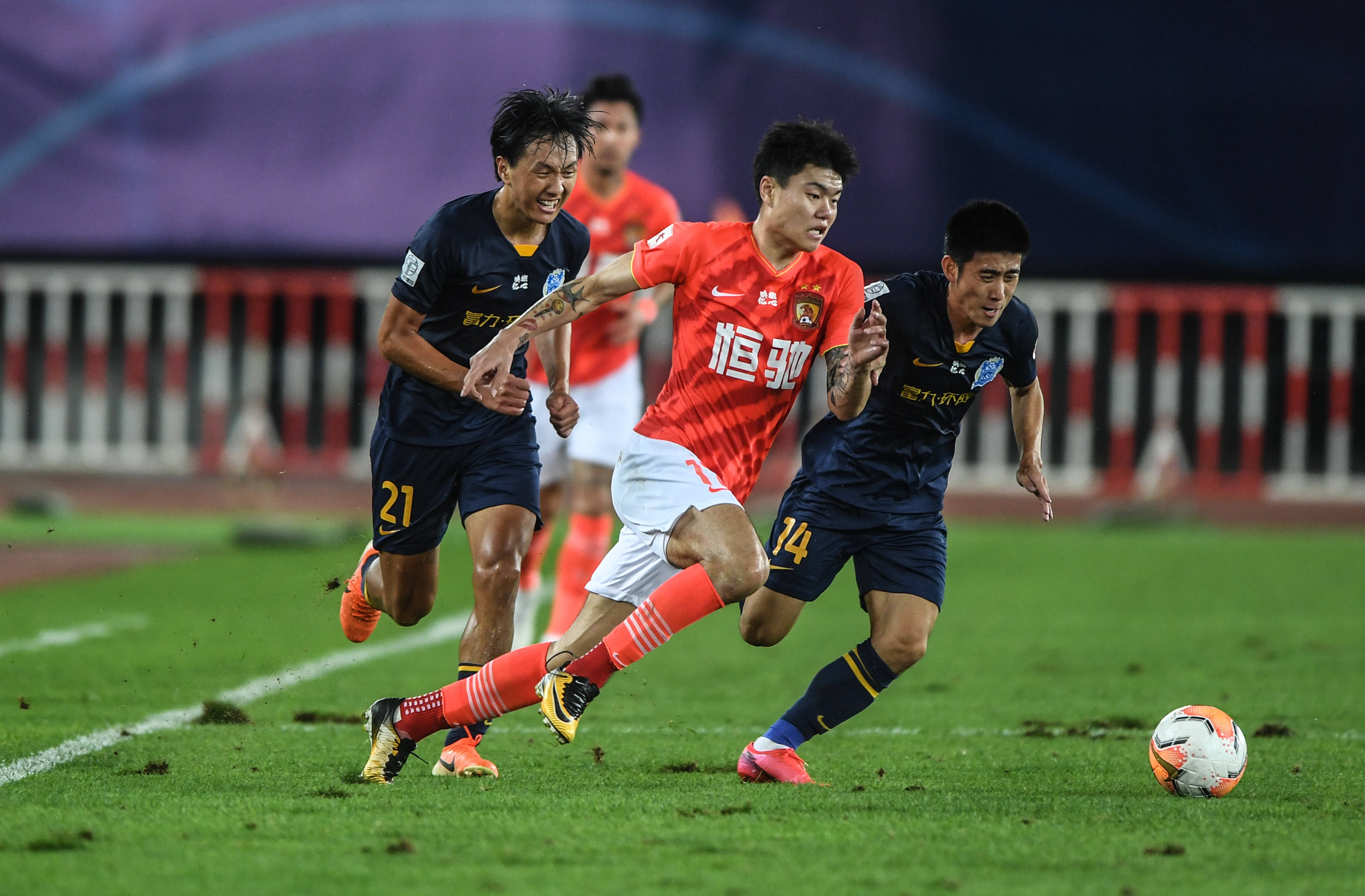 稳定领先 稳定领先